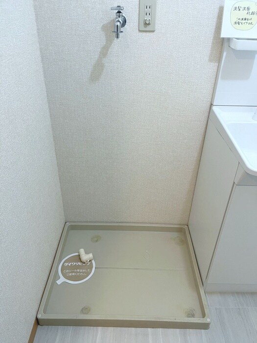 物件内観写真22　(洗濯機置場)