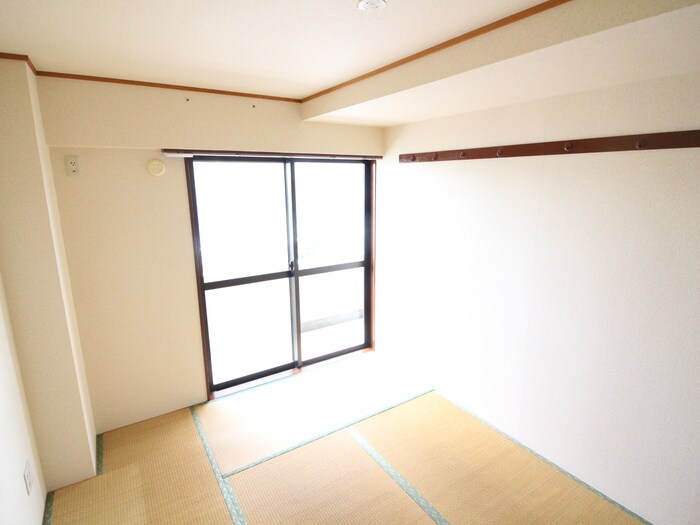 物件内観写真8　(居室)