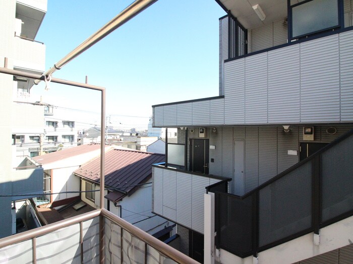 物件内観写真16　(室内からの展望)