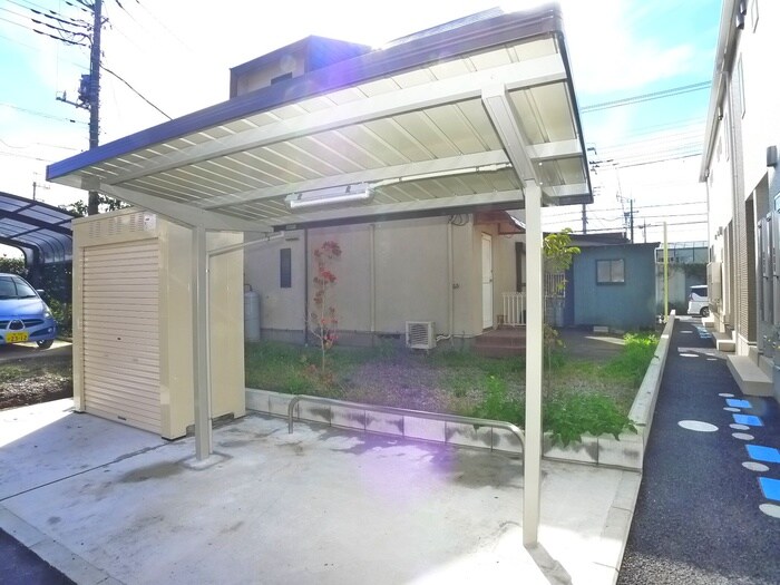 物件外観写真4　(駐輪場)