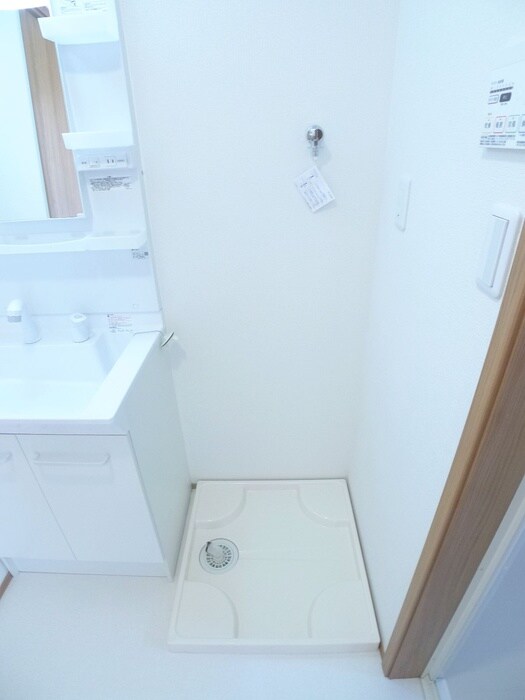 物件内観写真17　(洗濯機置場)