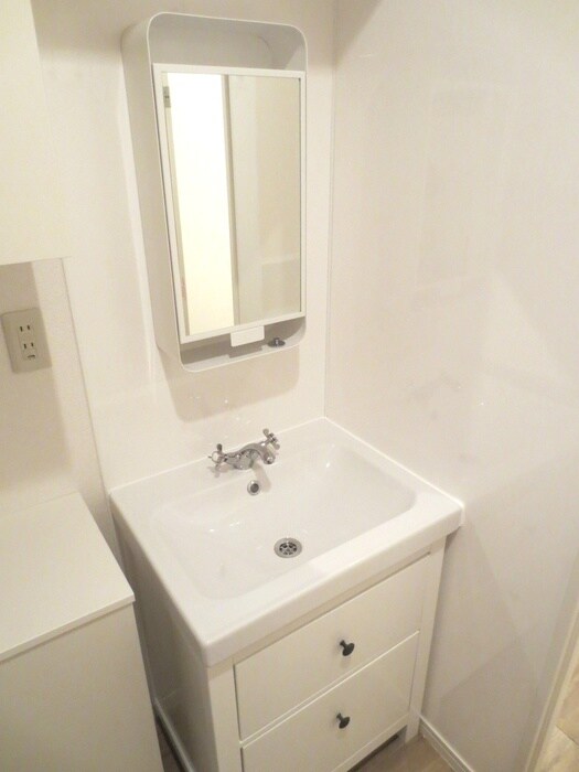 物件内観写真6　(洗面)