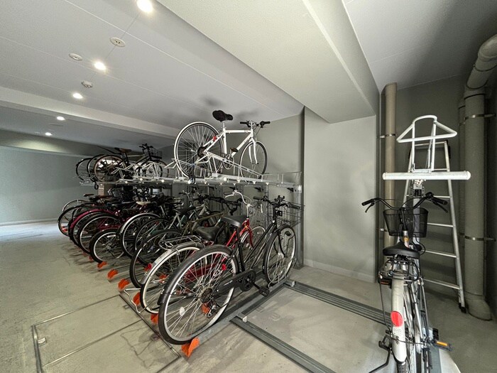 物件外観写真6　(駐輪場)