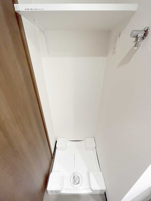 物件内観写真12　(洗濯機置場)