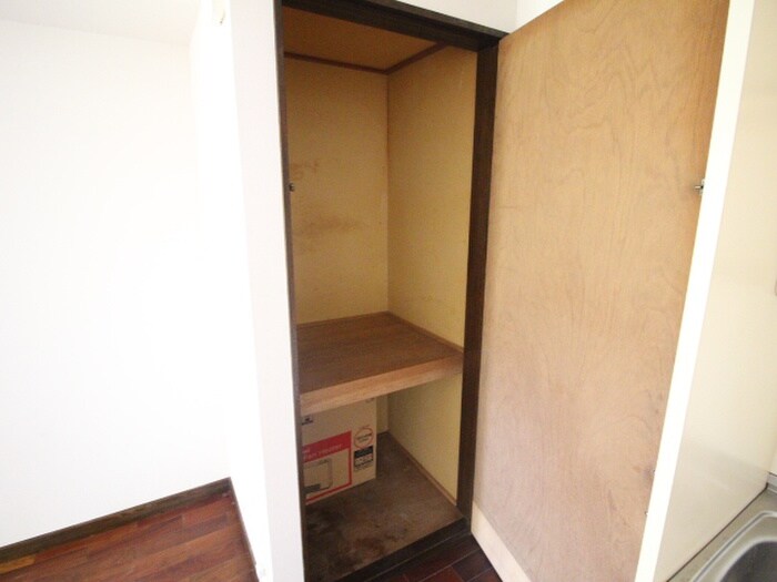 物件内観写真10　(収納)
