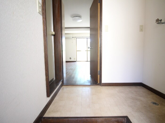 物件内観写真22　(廊下)