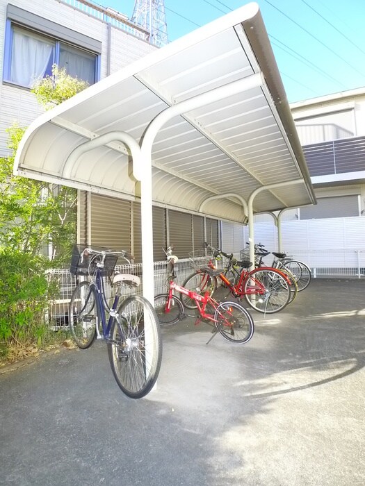 物件外観写真5　(駐輪場)
