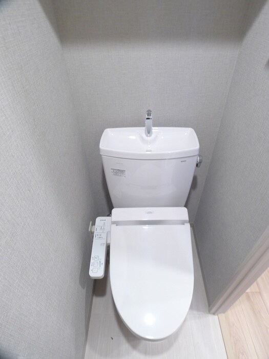 物件内観写真14　(トイレ)