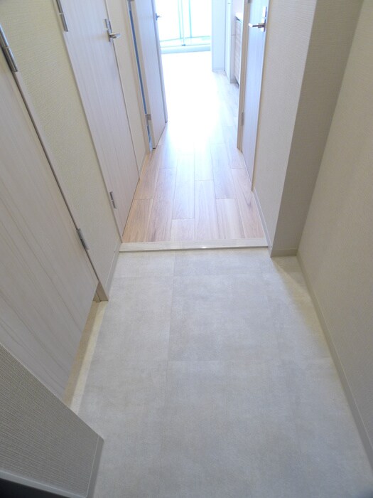 物件内観写真15　(玄関)