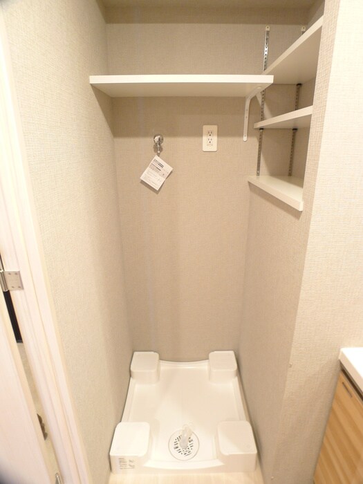 物件内観写真19　(洗濯機置場)