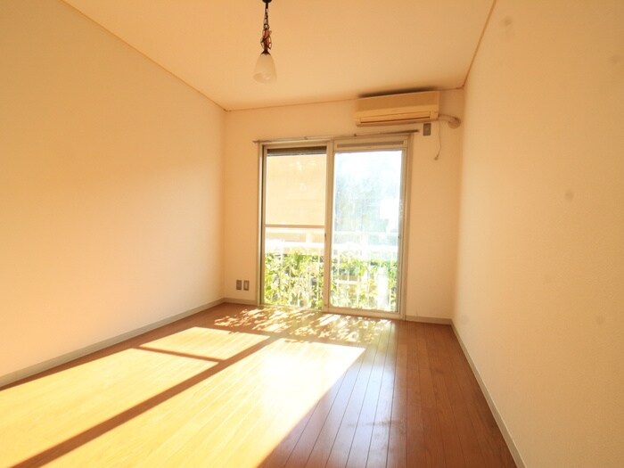 ﾊｲﾑ東つつじの居室