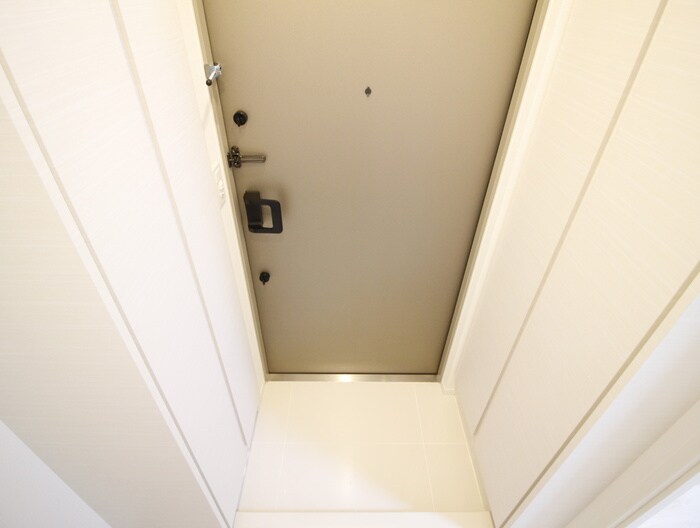 物件内観写真11　(玄関)