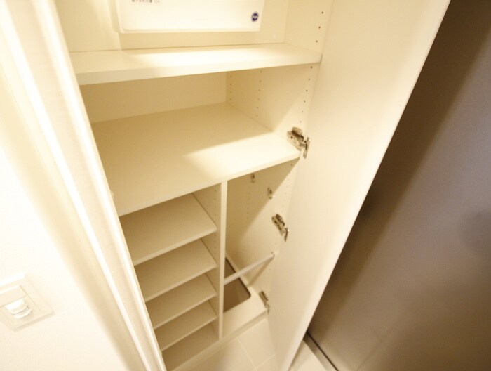 物件内観写真13　(靴箱)