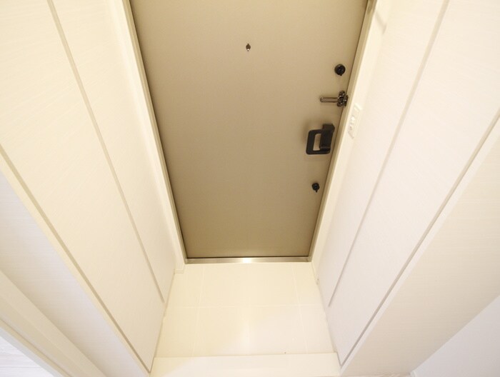 物件内観写真14　(玄関)