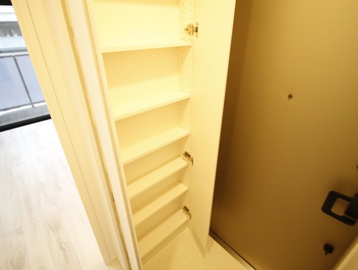 物件内観写真15　(靴箱)
