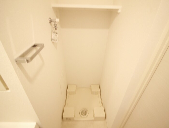 物件内観写真20　(洗濯機置場)