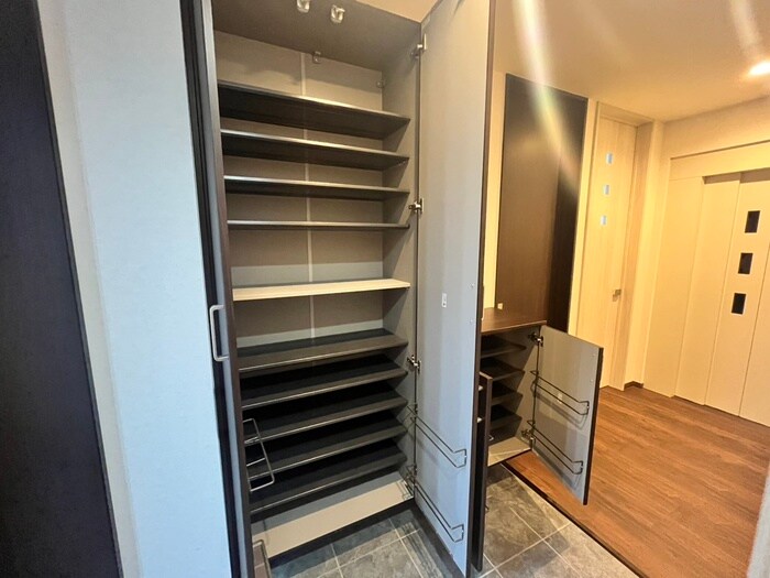 物件内観写真16　(靴箱)