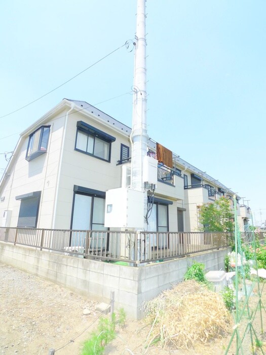 物件外観写真2　(駐車場)