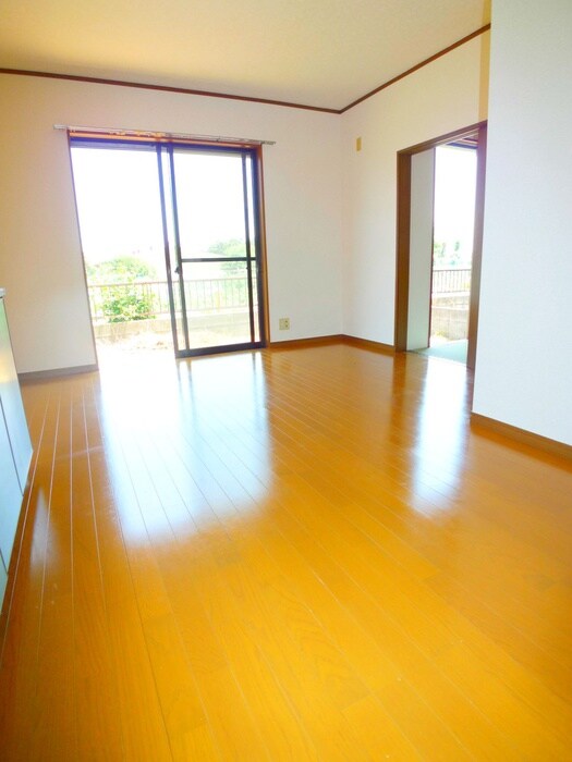 物件内観写真4　(居室)