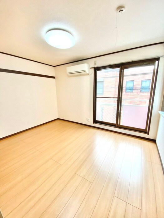 物件内観写真6　(居室)