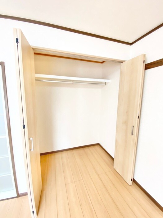 物件内観写真12　(収納)