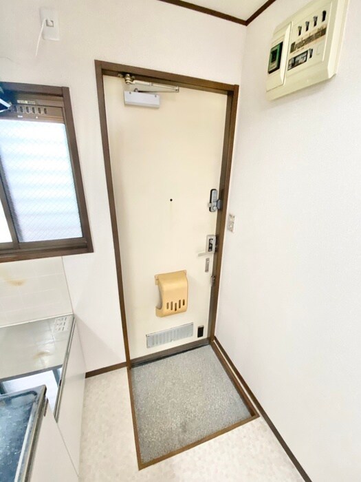 物件内観写真15　(玄関)