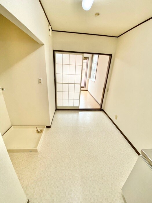 物件内観写真16　(廊下)