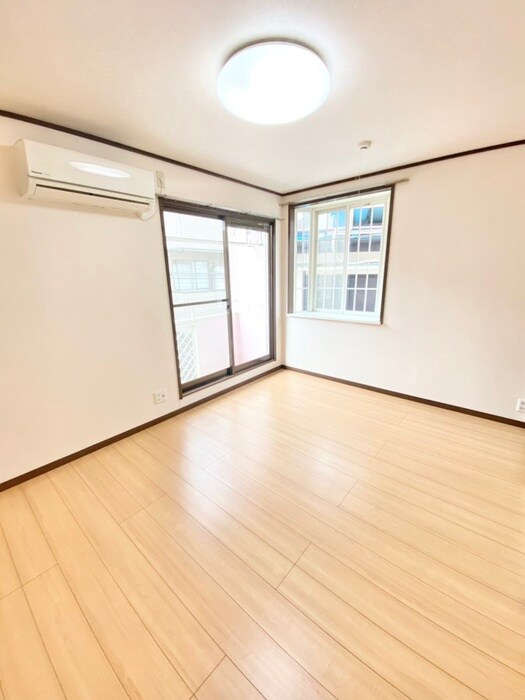 物件内観写真21　(居室)