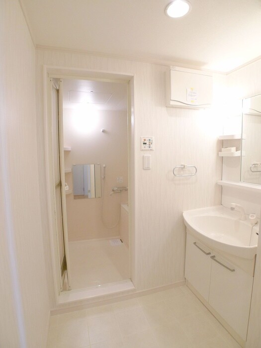 物件内観写真16　(洗面)