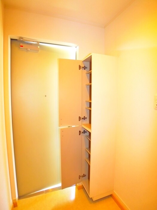 物件内観写真19　(玄関)