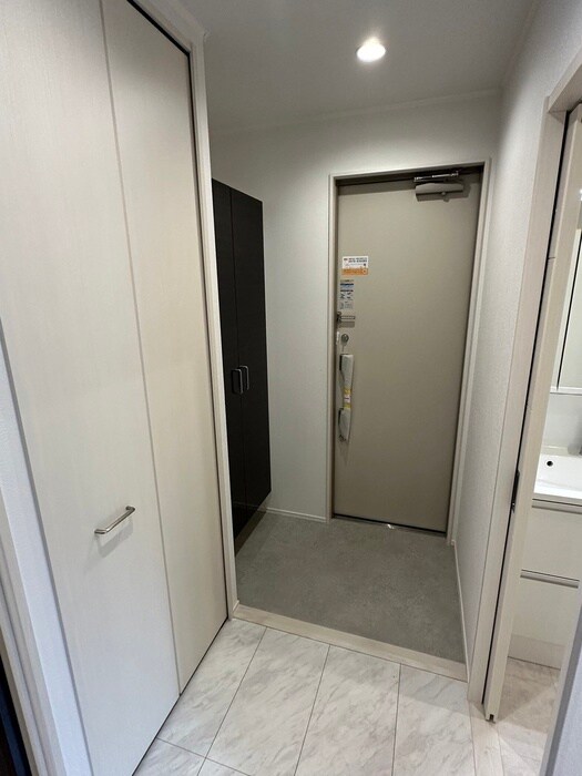 物件内観写真7　(玄関)