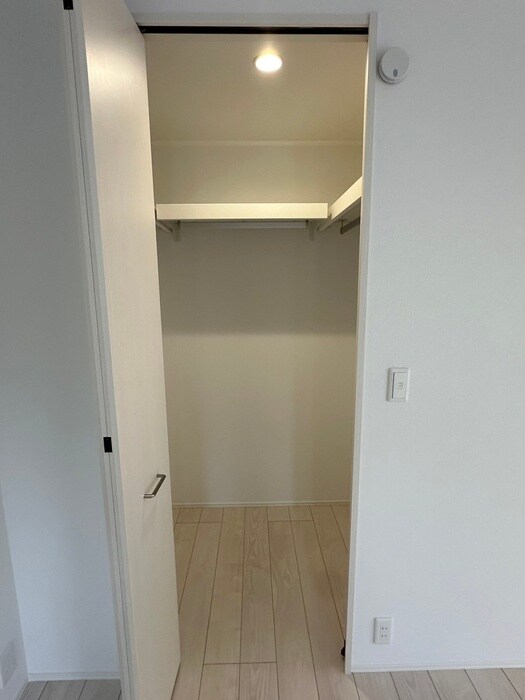 物件内観写真12　(収納)