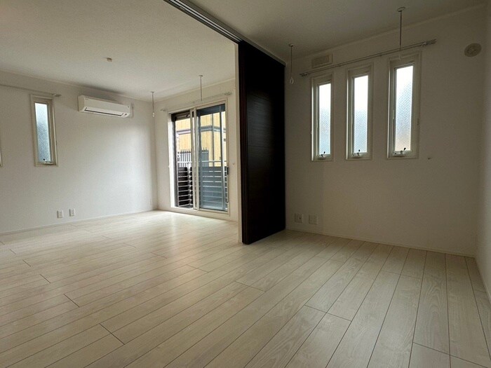 物件内観写真13　(居室)