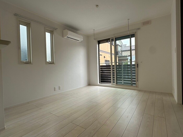 物件内観写真18　(居室)