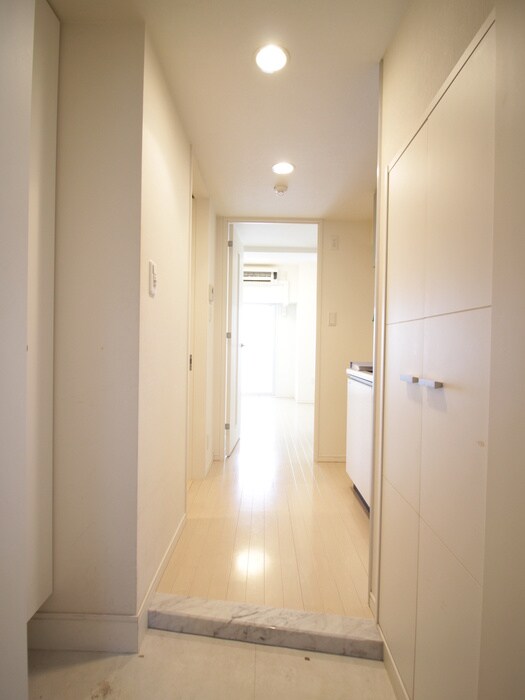 物件内観写真14　(玄関)