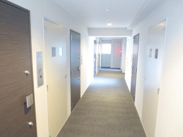 物件内観写真16　(廊下)