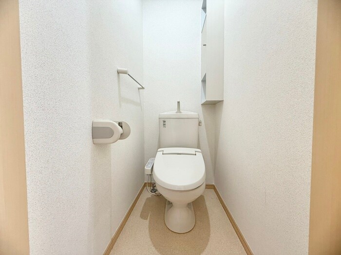 物件内観写真14　(トイレ)