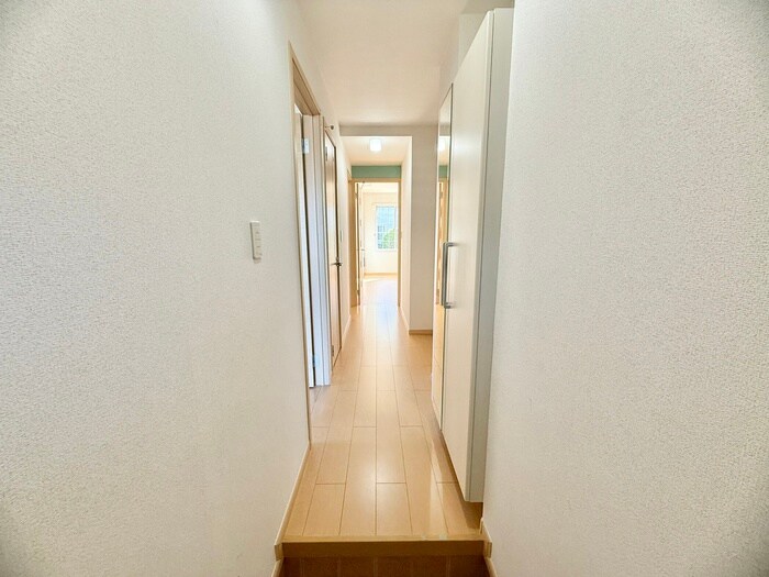 物件内観写真19　(廊下)