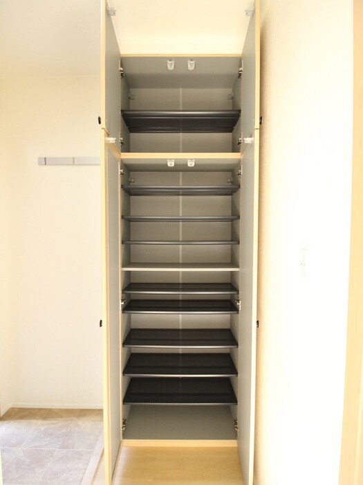 物件内観写真17　(靴箱)