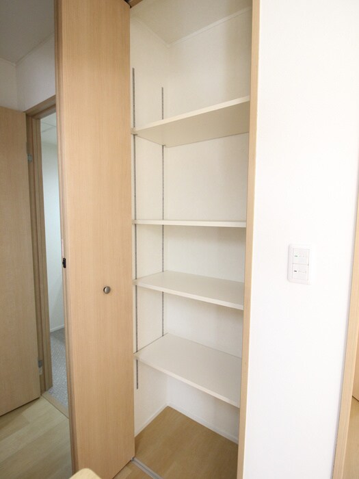 物件内観写真20　(収納)