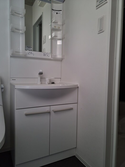 物件内観写真11　(洗面)