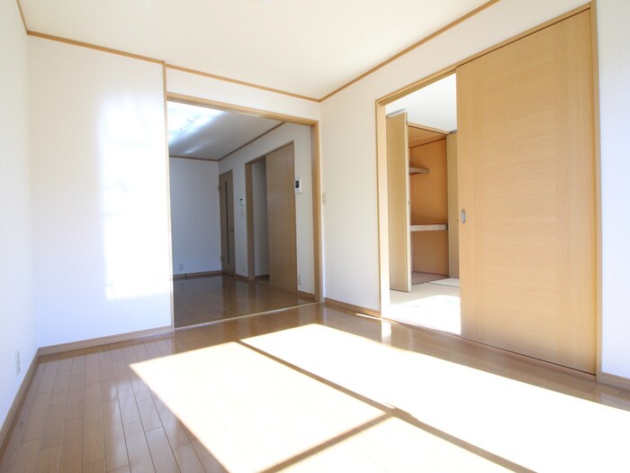 物件内観写真7　(居室)