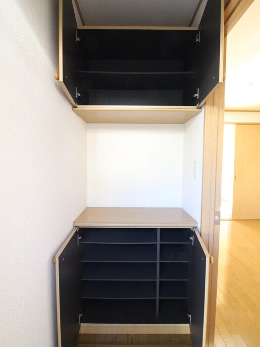 物件内観写真17　(靴箱)