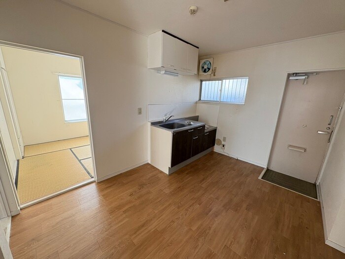 物件内観写真9　(居室)