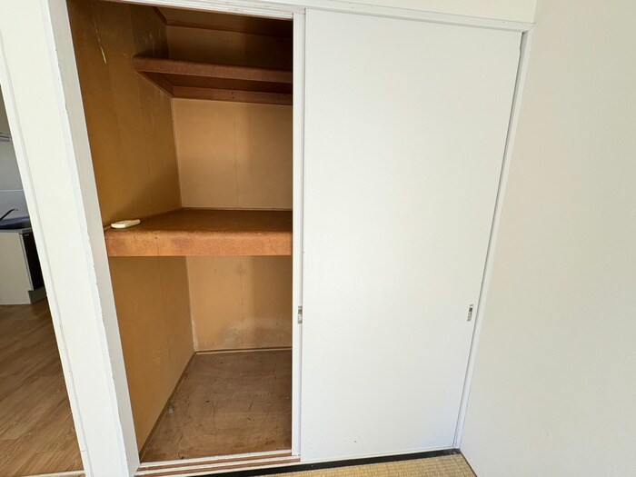 物件内観写真16　(収納)