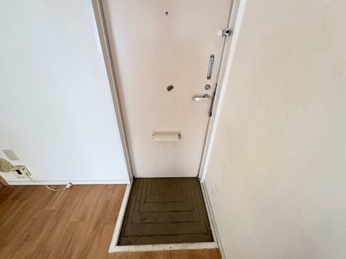 物件内観写真17　(玄関)