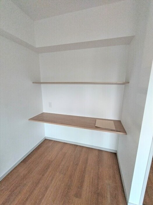 物件内観写真11　(室内からの展望)