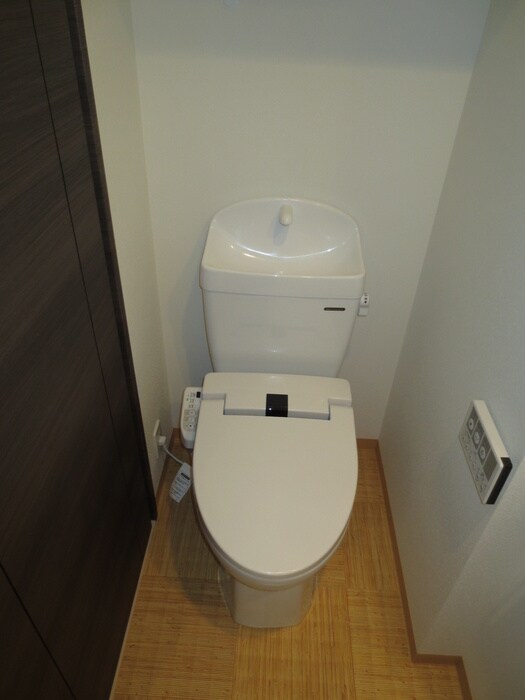 物件内観写真8　(トイレ)