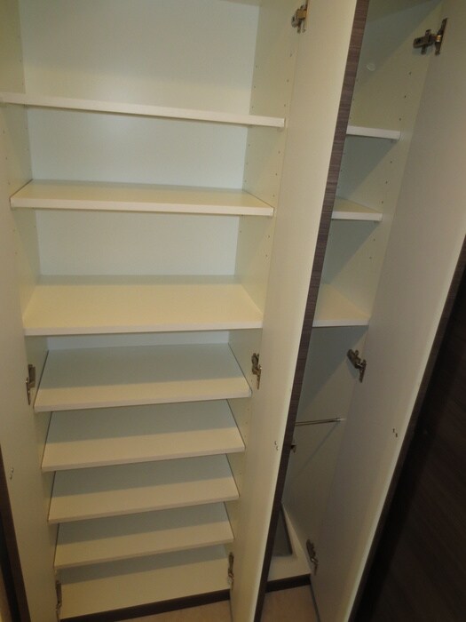 物件内観写真10　(靴箱)