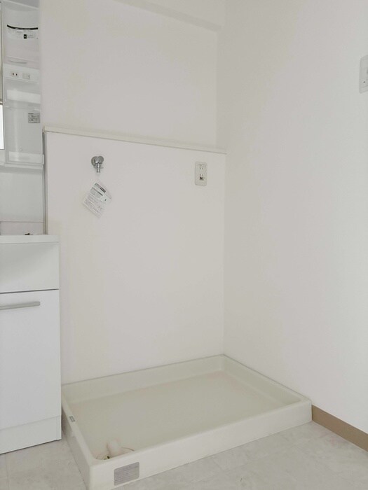 物件内観写真15　(洗濯機置場)